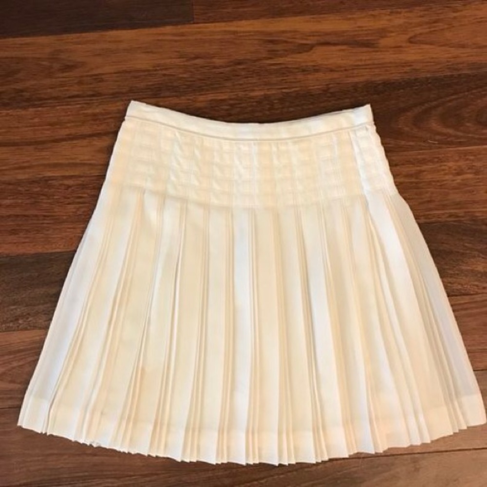 Pleated White/cream skirt